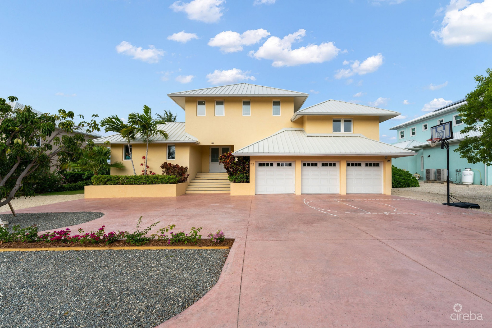 CRYSTAL HARBOUR CANAL FRONT HOME - 12 CRYSTAL DRIVE