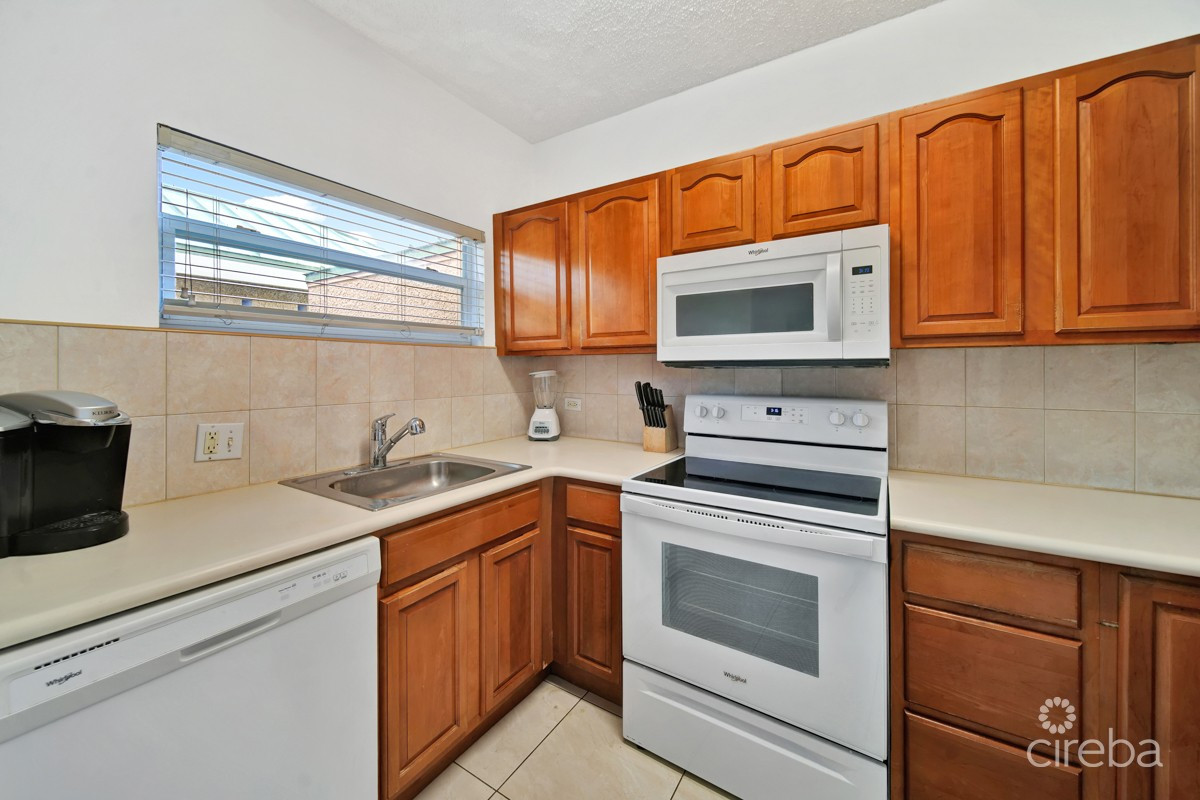 PLANTATION VILLAGE 3 BED PARTIAL SEA VIEWS