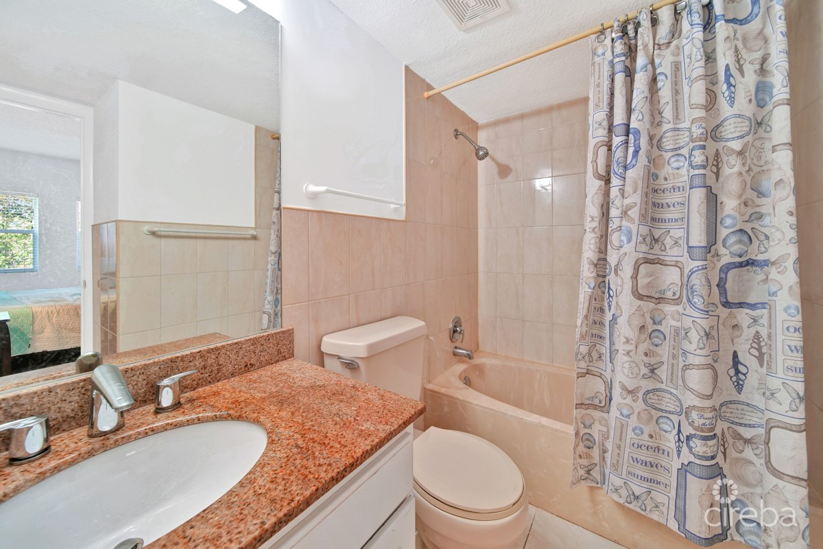 PLANTATION VILLAGE 3 BED PARTIAL SEA VIEWS