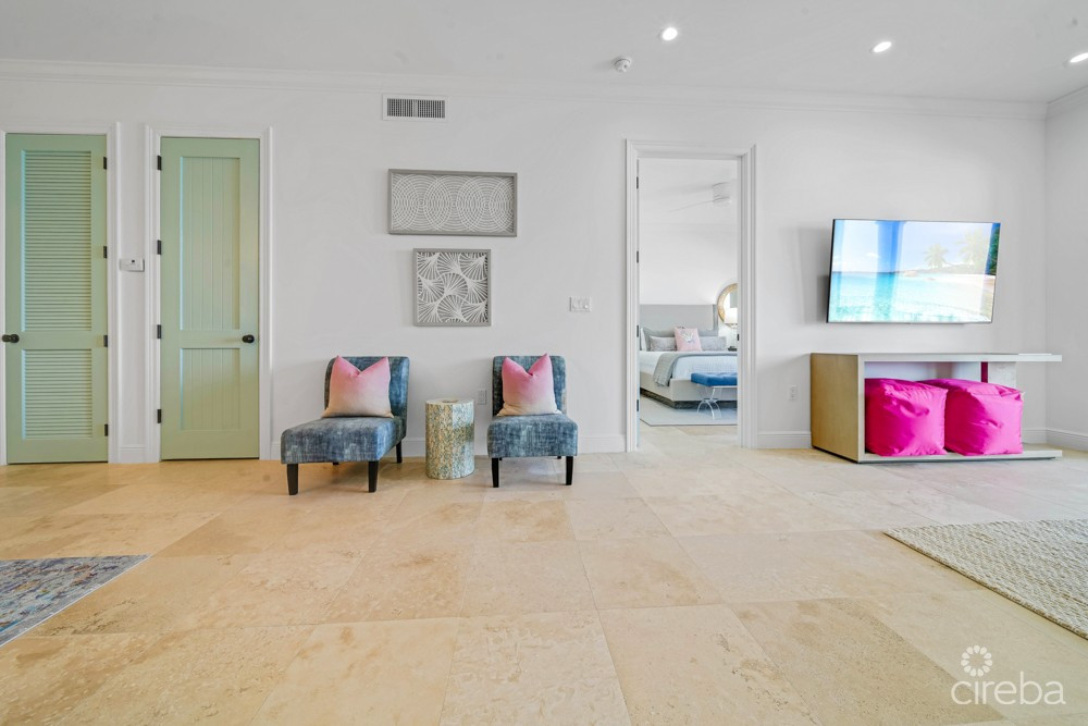 KISHA 104 | 2 BDRM WATERFRONT WALKOUT - COASTAL ELEGANCE & LUXURY