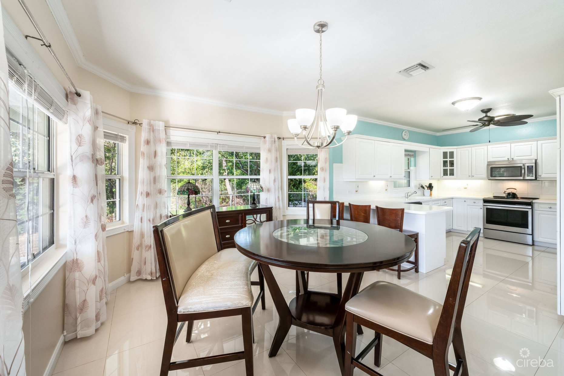 LONGFELLOW CIRCLE 18, BREAKERS FAMILY HOME