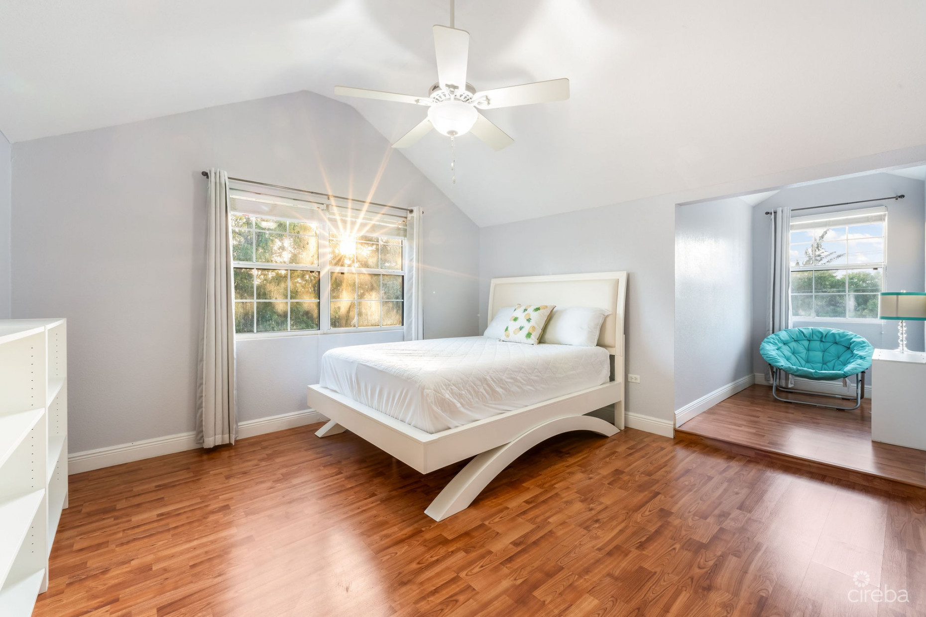 LONGFELLOW CIRCLE 18, BREAKERS FAMILY HOME