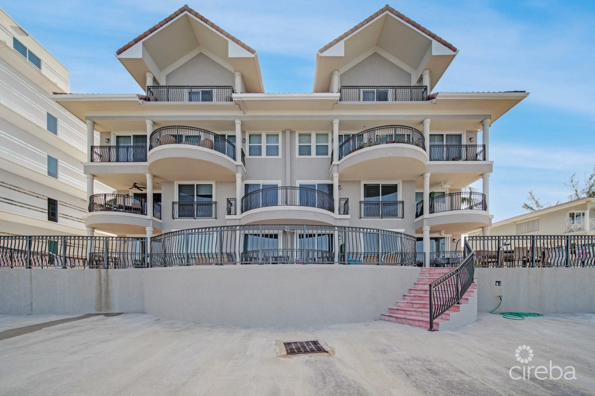 KISHA 104 | 2 BDRM WATERFRONT WALKOUT - COASTAL ELEGANCE & LUXURY