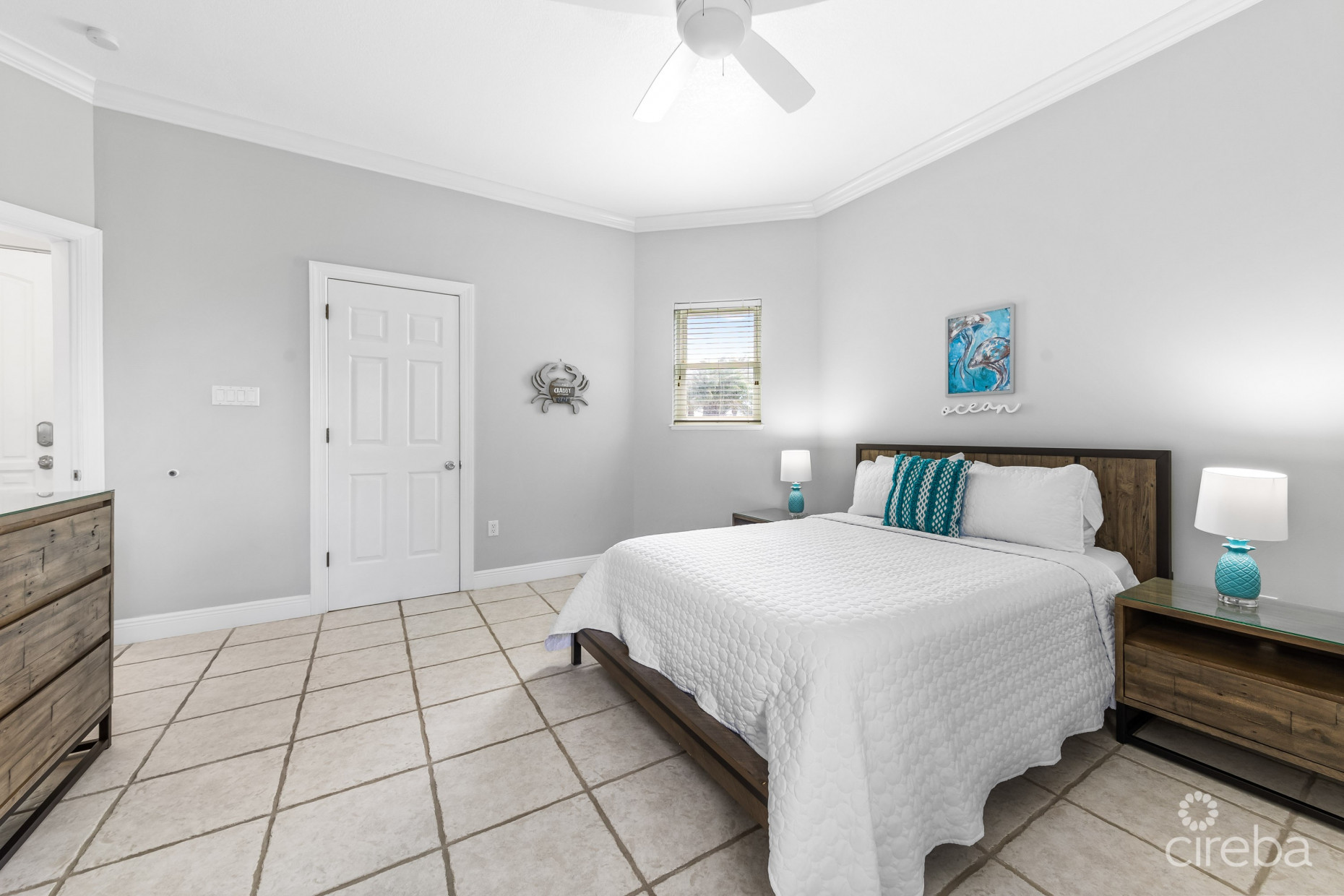 ON THE BAY 208, NORTH SIDE CONDO