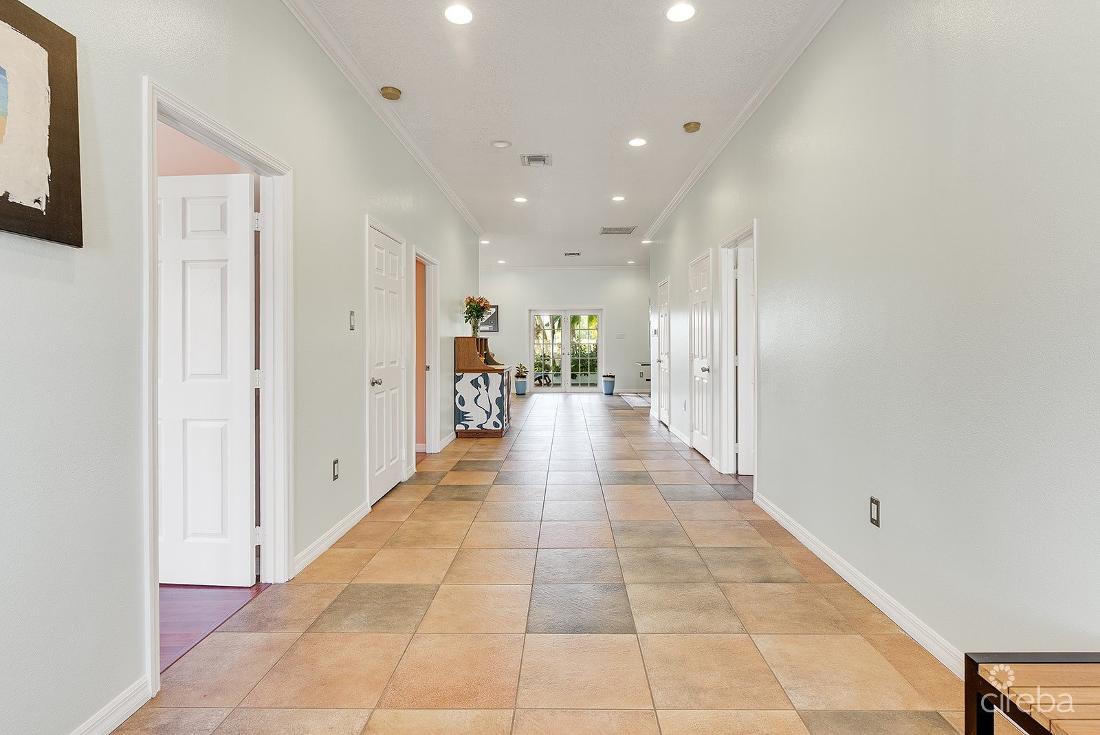 RARE OPPORTUNITY - DETACHED FAMILY HOME IN BRITANNIA REGENTS COURT