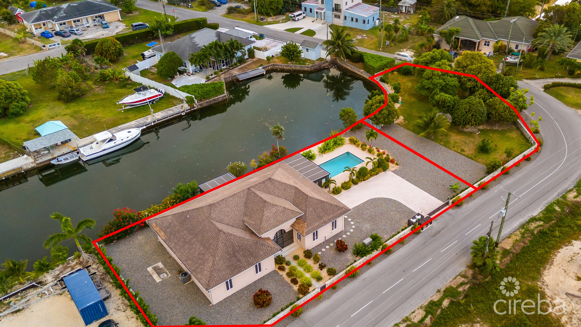 IMMACULATE 3BR FAMILY HOME W/ ADJACENT CANAL LOT