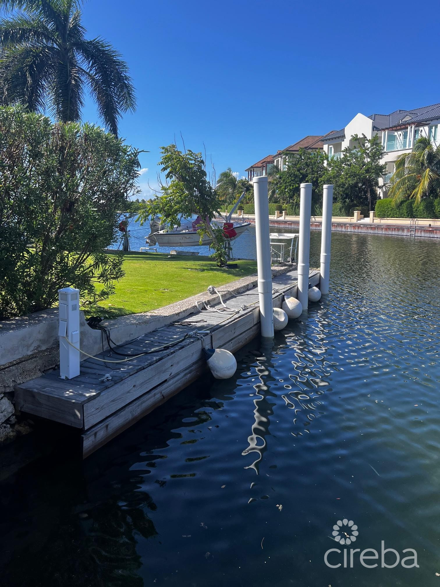 CAYMAN ISLANDS YACHT CLUB CANAL FRONT RESIDENCE