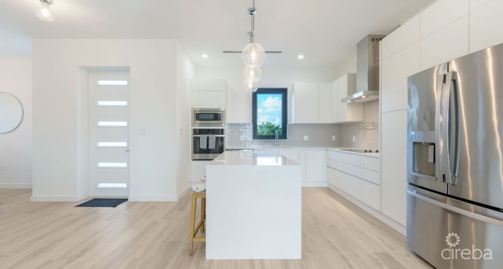 PARAISO RESIDENCES #7 - PRE-CONSTRUCTION