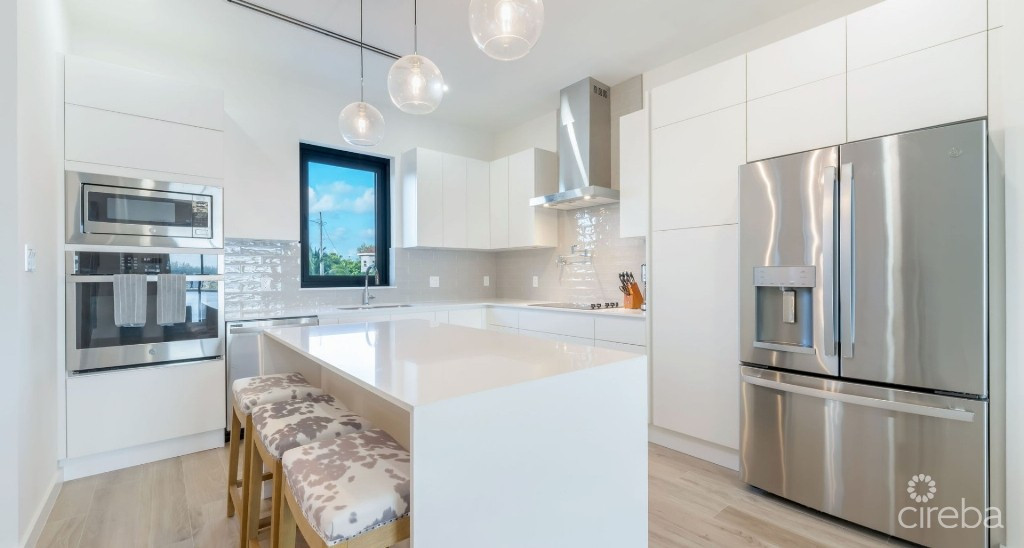 PARAISO RESIDENCES #8 - PRE-CONSTRUCTION