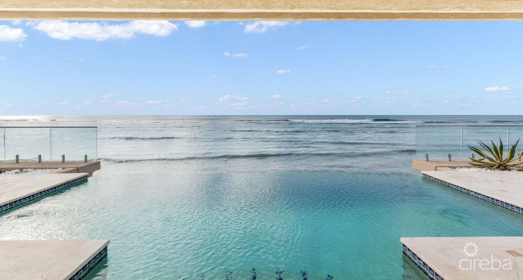 VILLA D'ESTE - PROSPECT POINT WATERFRONT HOME