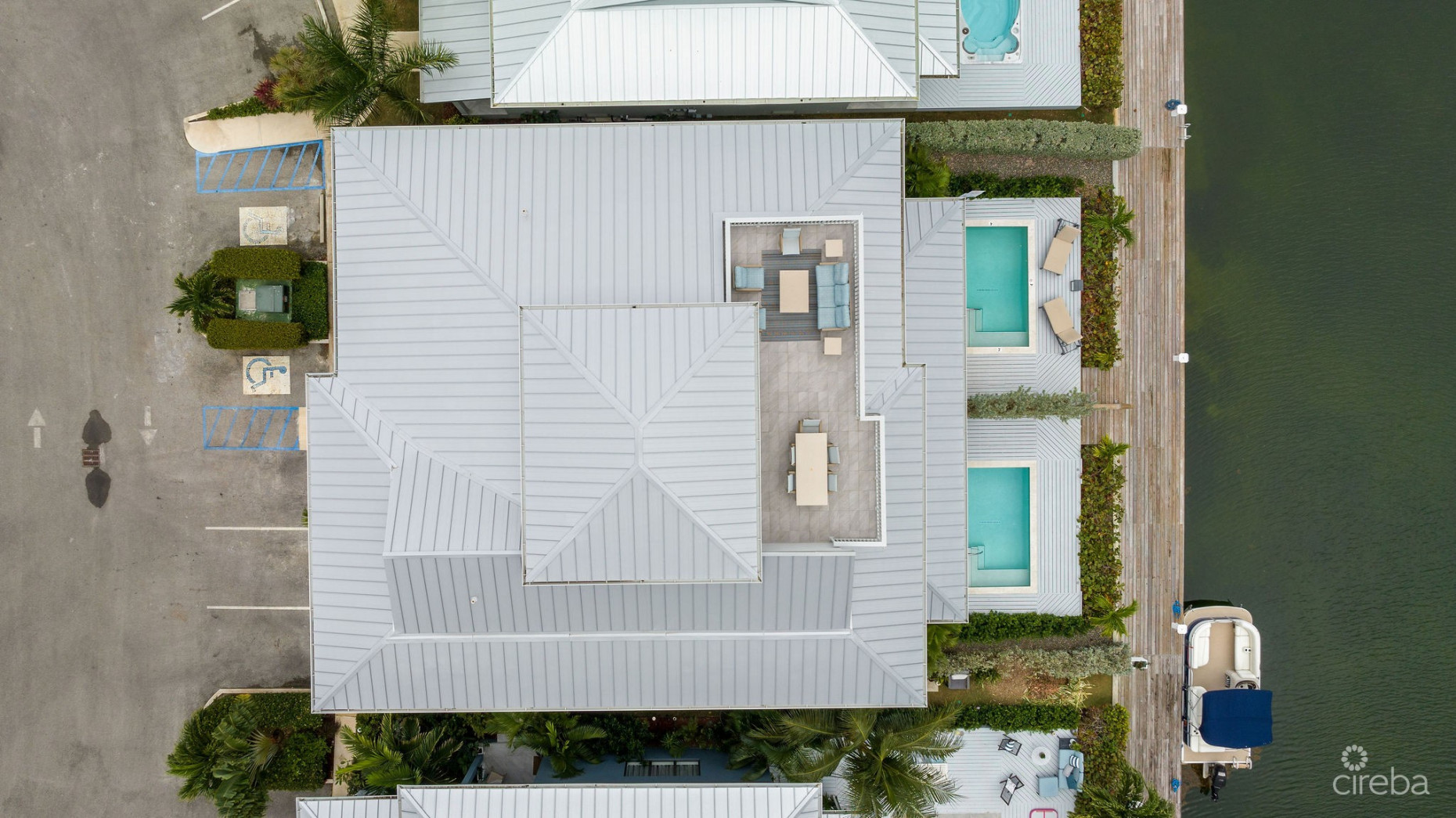 SEAHAVEN PROSPECT WATERFRONT 4 BED DUPLEX