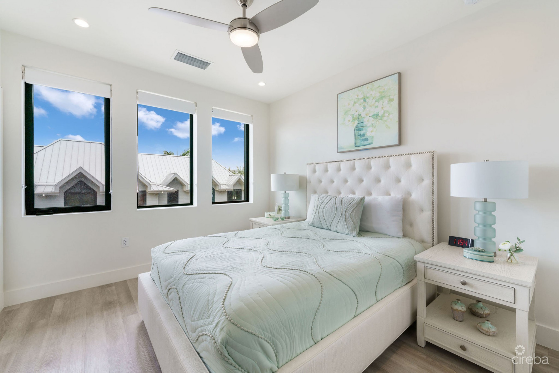 SEAHAVEN PROSPECT WATERFRONT 4 BED DUPLEX