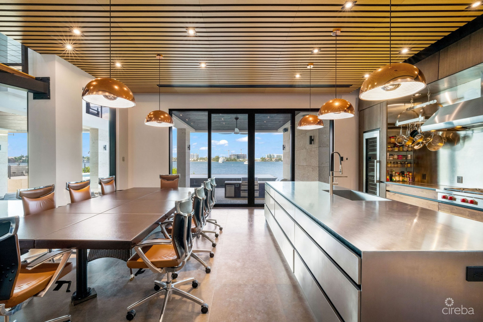 72 LALIQUE PENINSULA QUAY - SERENITY HOUSE IN CRYSTAL HARBOUR