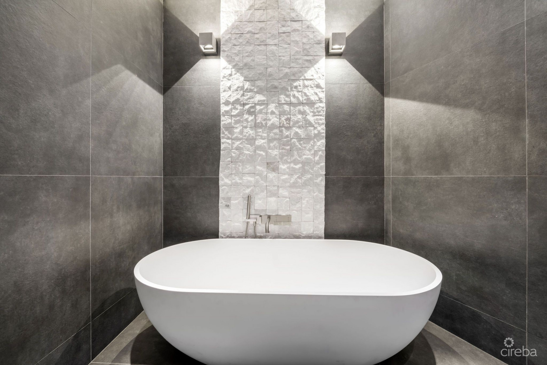 72 LALIQUE PENINSULA QUAY - SERENITY HOUSE IN CRYSTAL HARBOUR