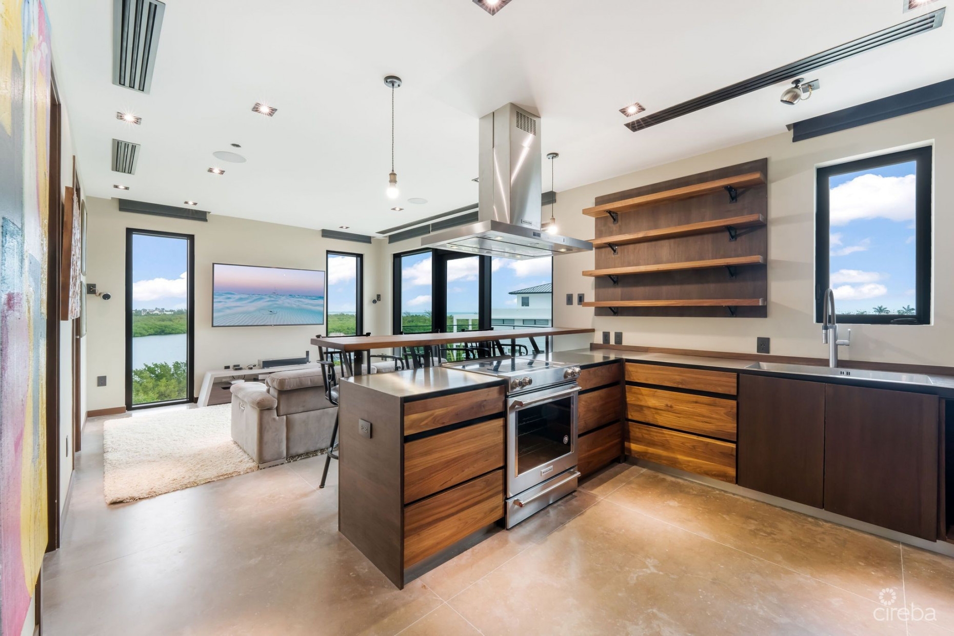 72 LALIQUE PENINSULA QUAY - SERENITY HOUSE IN CRYSTAL HARBOUR