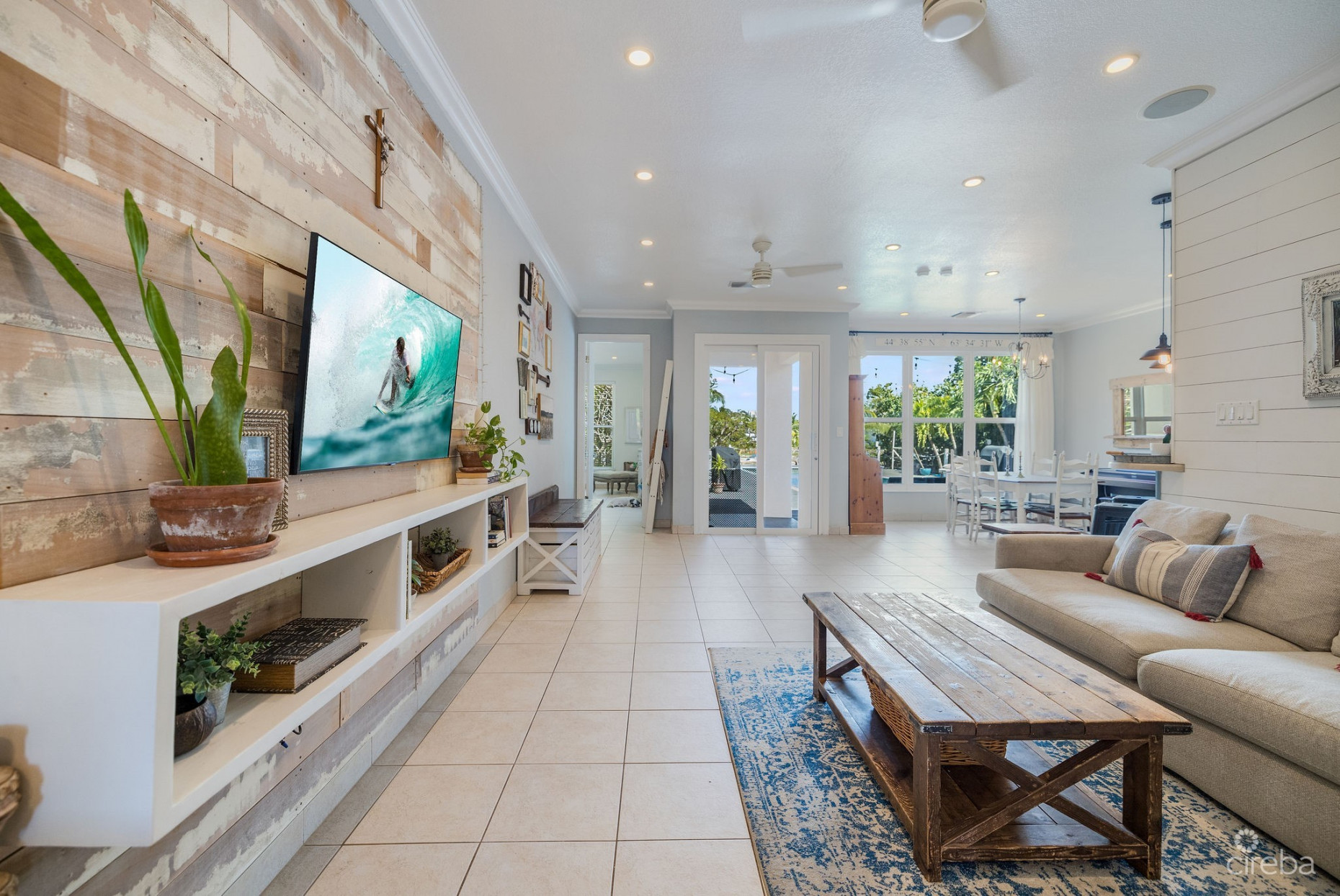 3 BEDROOM CANAL FRONT DUPLEX WITH POOL - 188 ABBEY WAY - UNIT 2