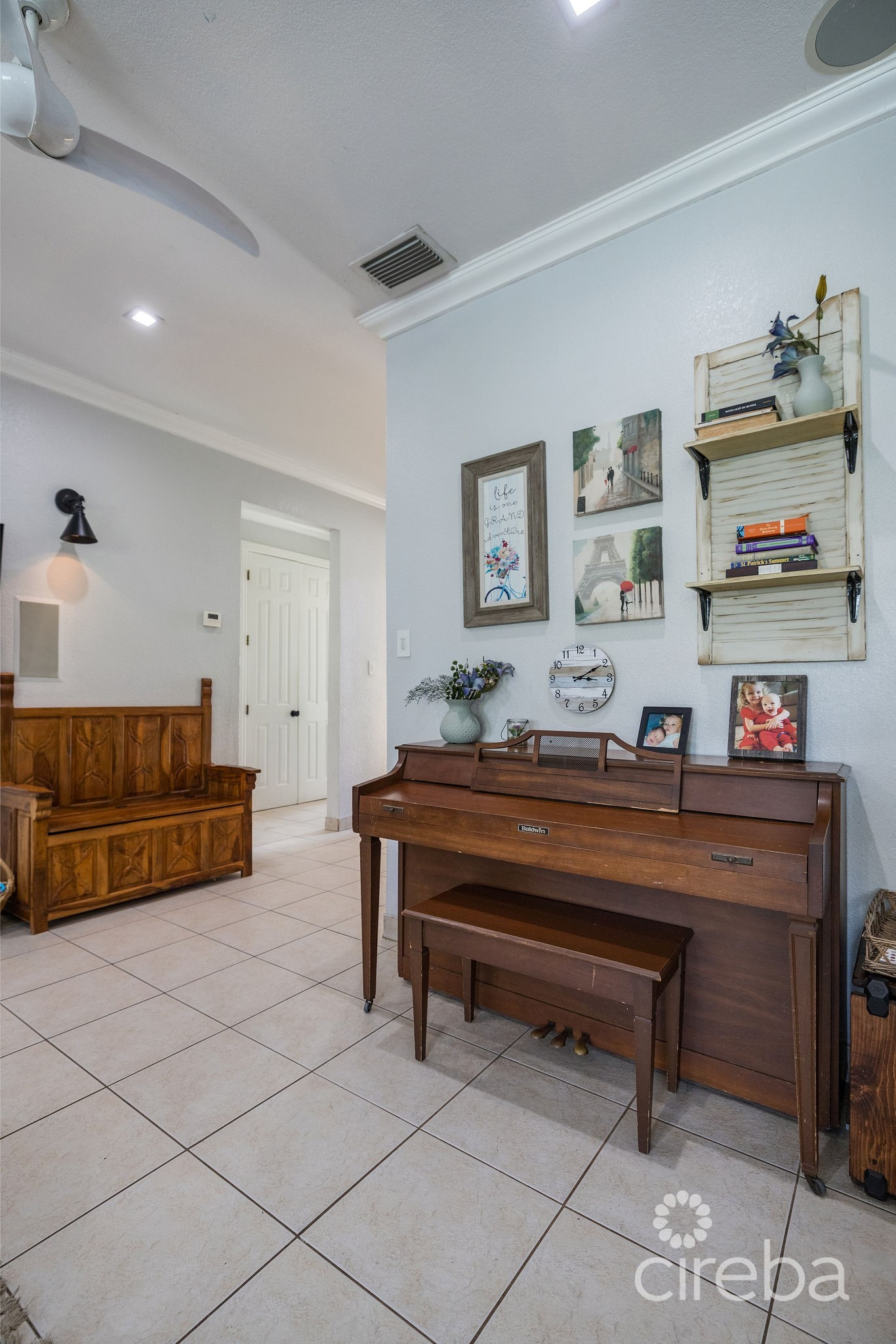 4 BEDROOM  CANAL FRONT DUPLEX WITH POOL - 188 ABBEY WAY UNIT 1