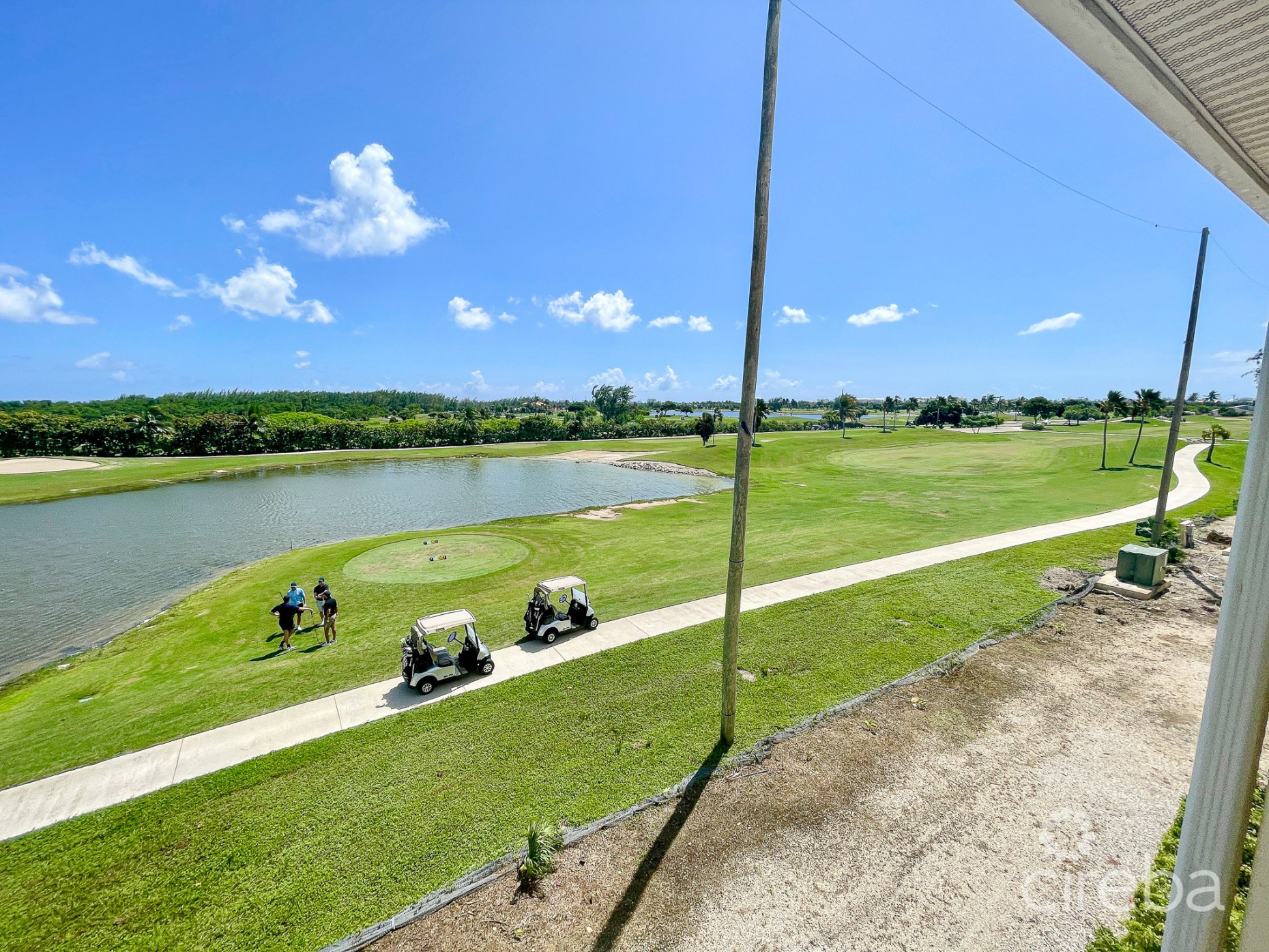 GRAND CAYMANIAN PENTHOUSE - CRYSTAL HARBOUR
