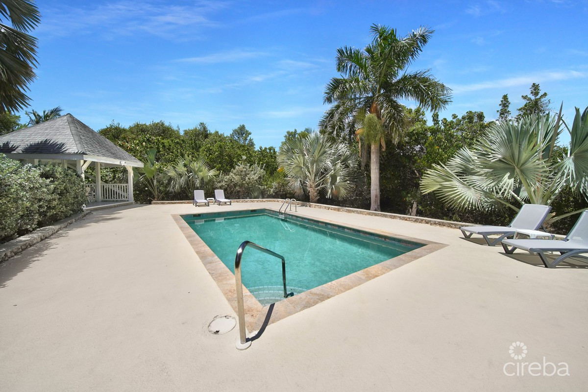 SEACLIFF YELLOW LOCATED IN COTTAGE