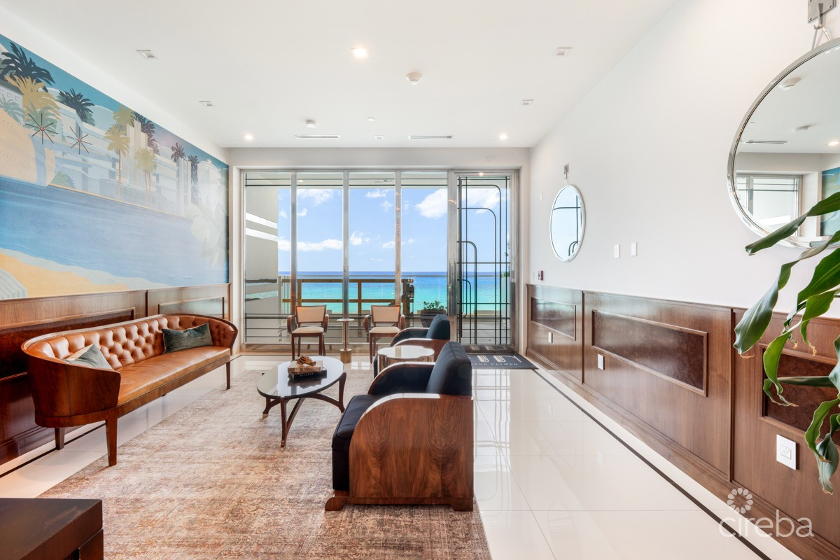 FIN OCEANFRONT CORNER RESIDENCE