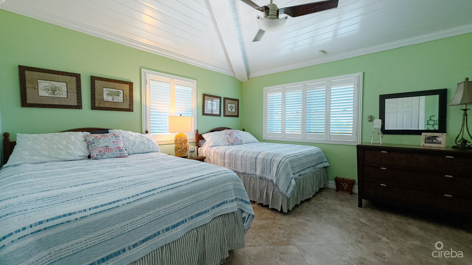 SILVER SANDS CONDO SEVEN MILE BEACH