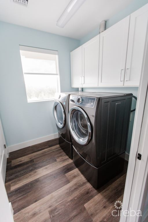 SEAHAVEN ORCHID VILLA WITH CARRIAGE HOUSE