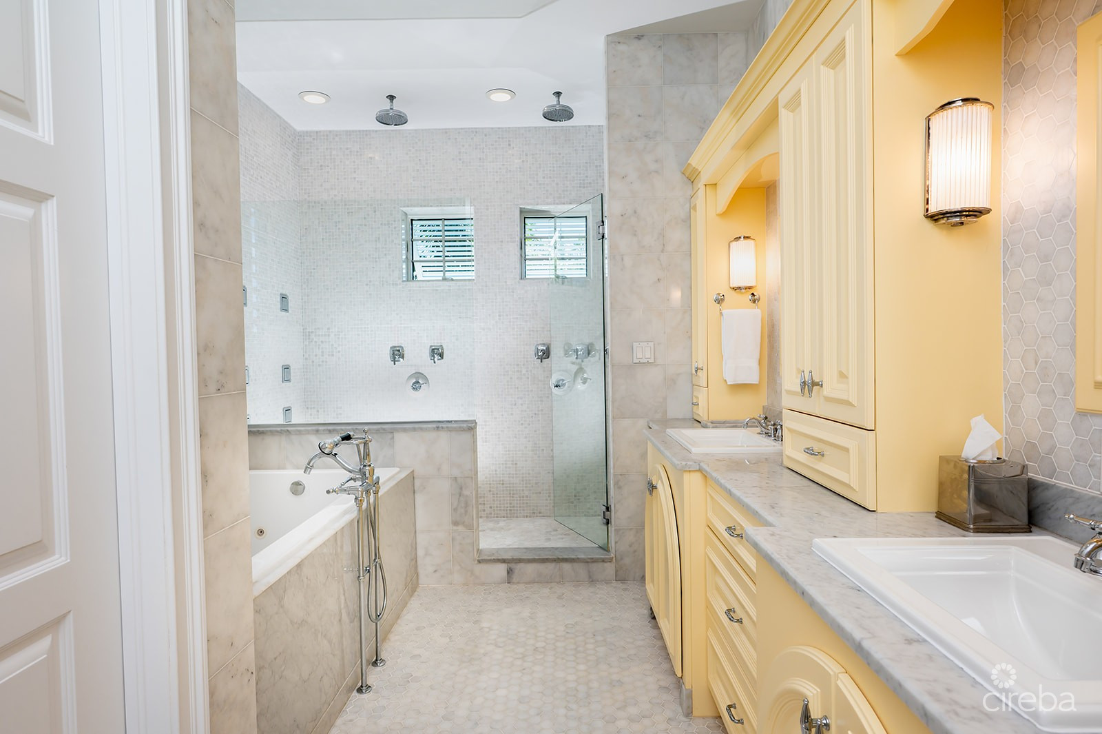 THE DOCK HOUSE | A VISTA DEL MAR & YACHT CLUB SIGNATURE RESIDENCE