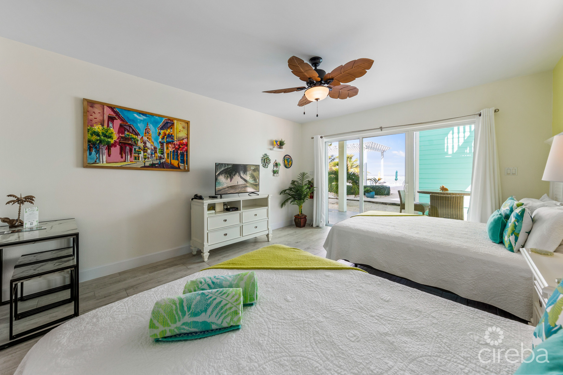 THE COTTAGES IN EAST END ~ BOUTIQUE HOTEL