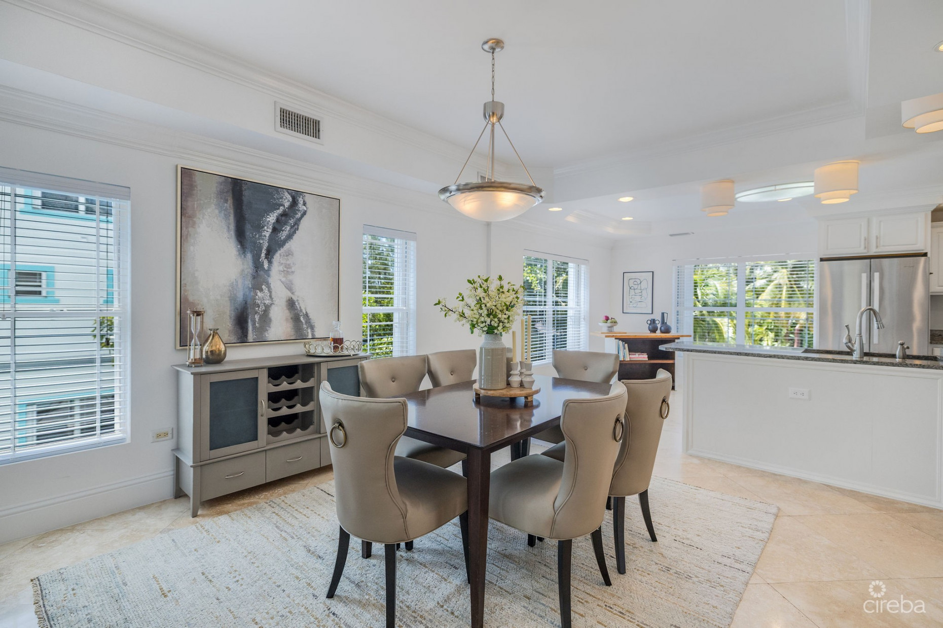 COASTAL ESCAPE – EXECUTIVE WATERFRONT LIVING