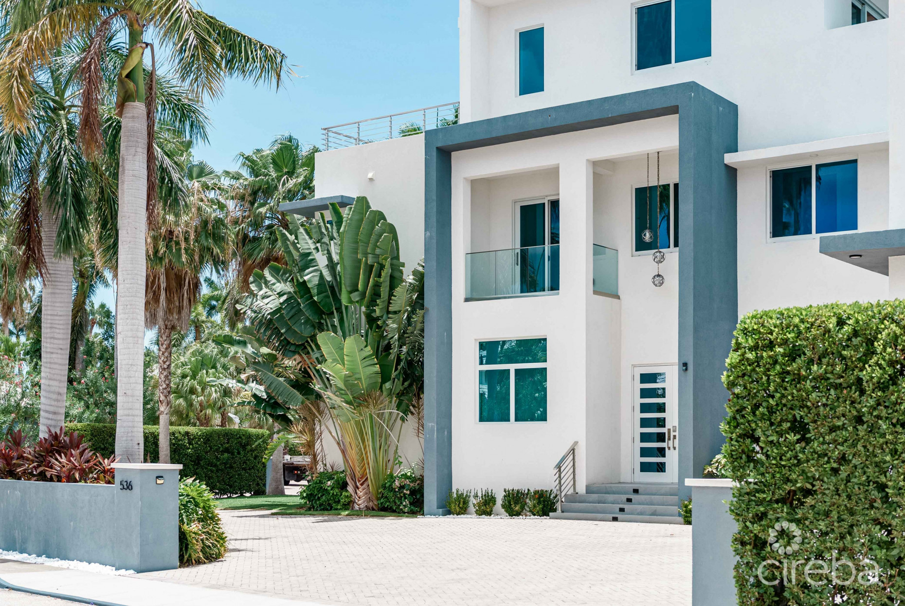 BRITANNIA ESTATES FAMILY HOME SEVEN MILE BEACH CORRIDOR