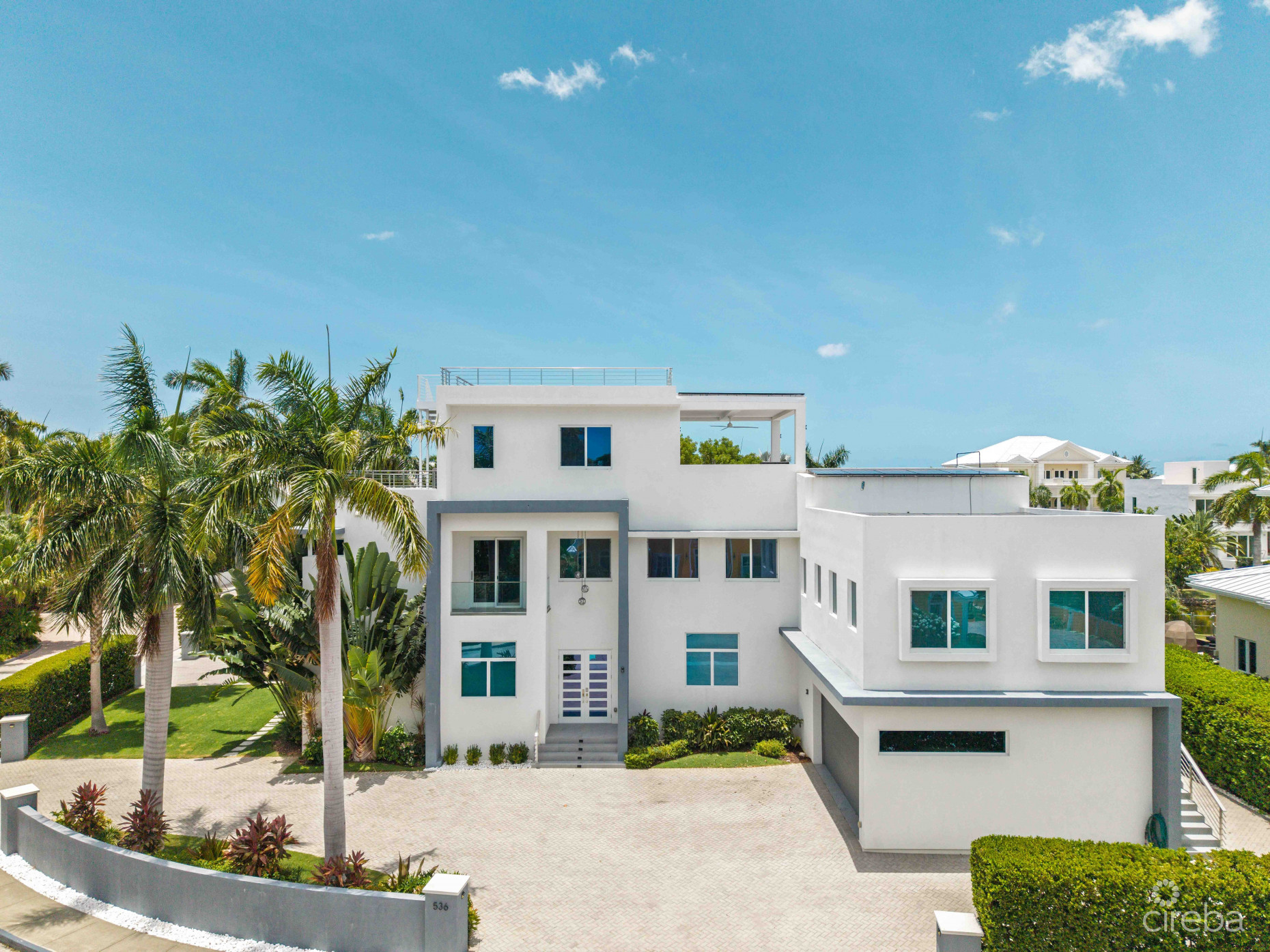 BRITANNIA ESTATES FAMILY HOME SEVEN MILE BEACH CORRIDOR