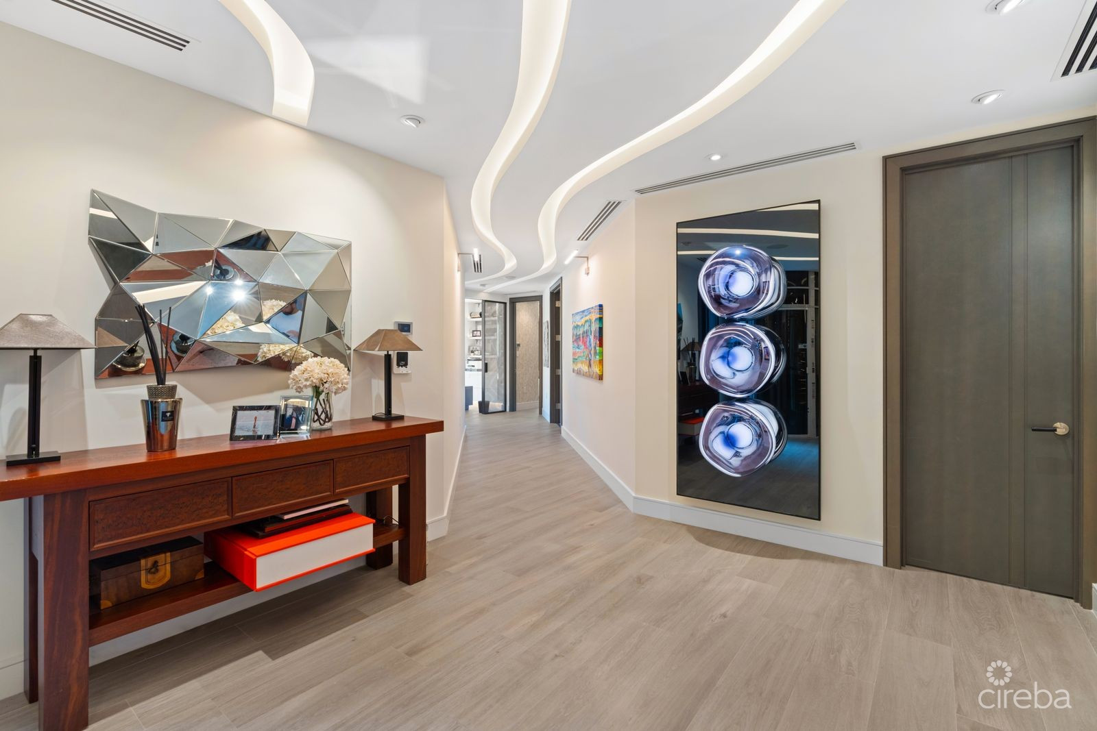 RITZ-CARLTON DECKHOUSE 9