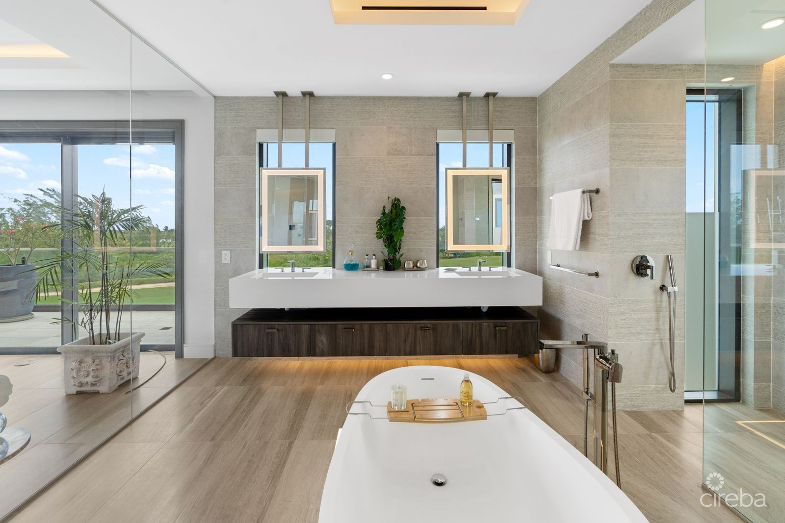 RITZ-CARLTON DECKHOUSE 9