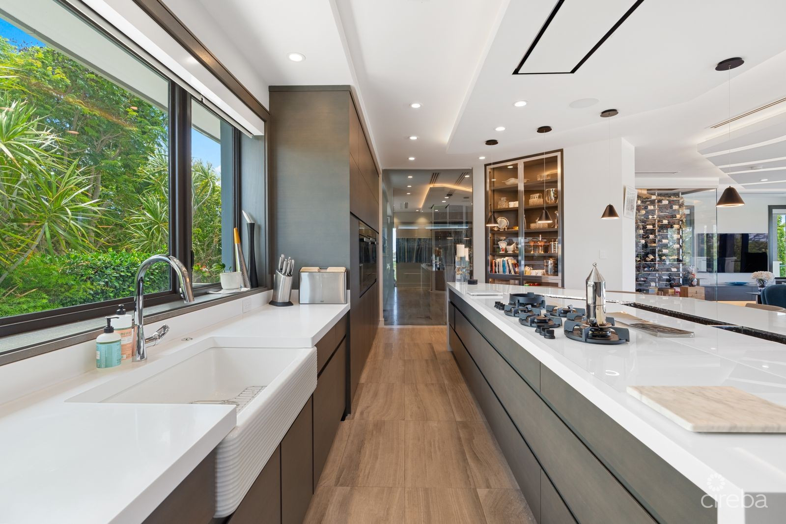 RITZ-CARLTON DECKHOUSE 9