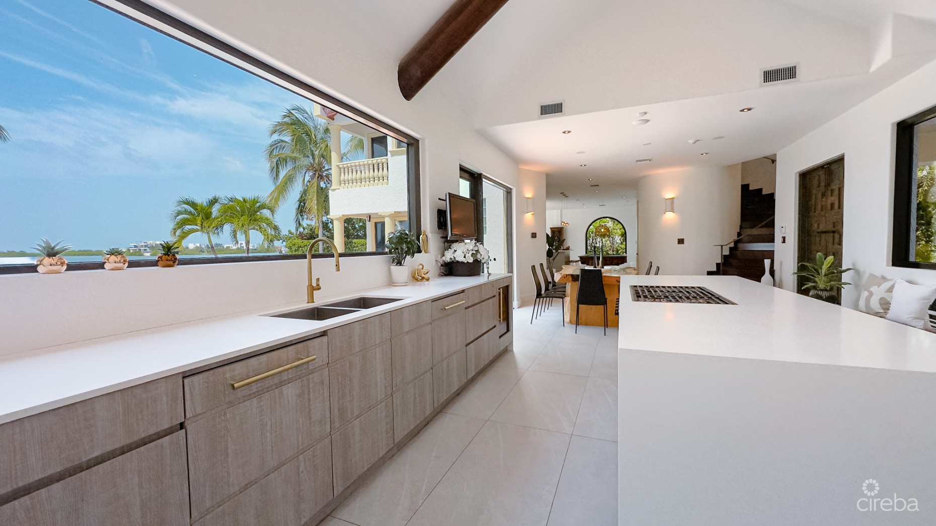 CRYSTAL HARBOUR - OCEAN FRONT HOME