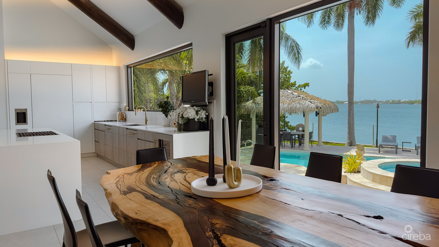 CRYSTAL HARBOUR - OCEAN FRONT HOME