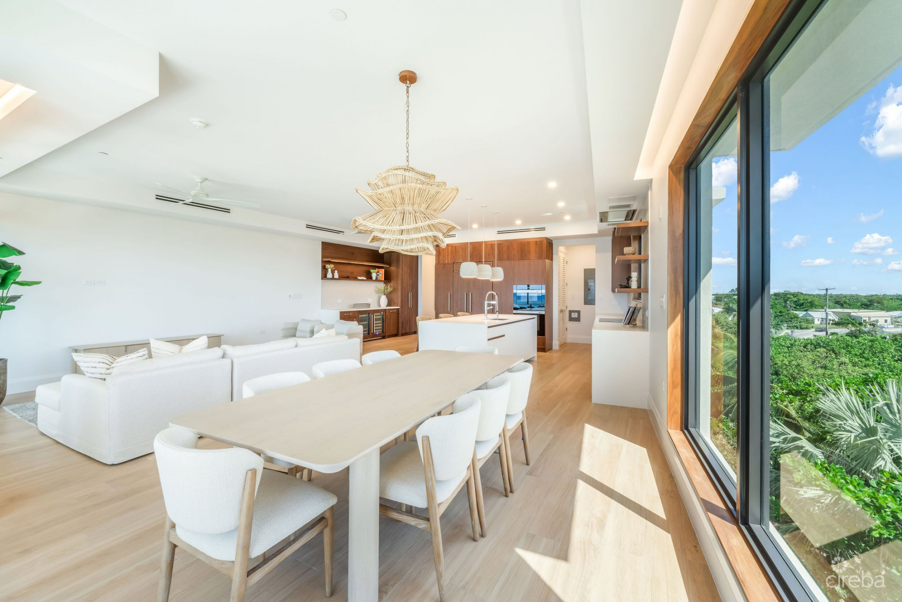 THE SANDS RESIDENCE #2