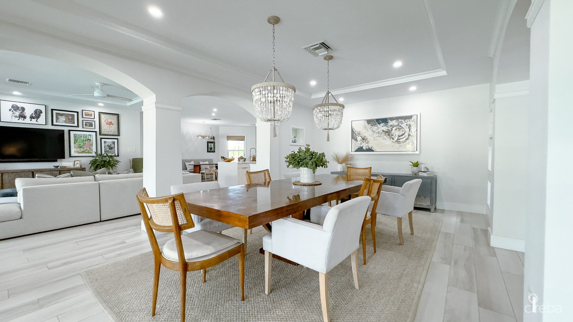 THE SHORES FAMILY HOME