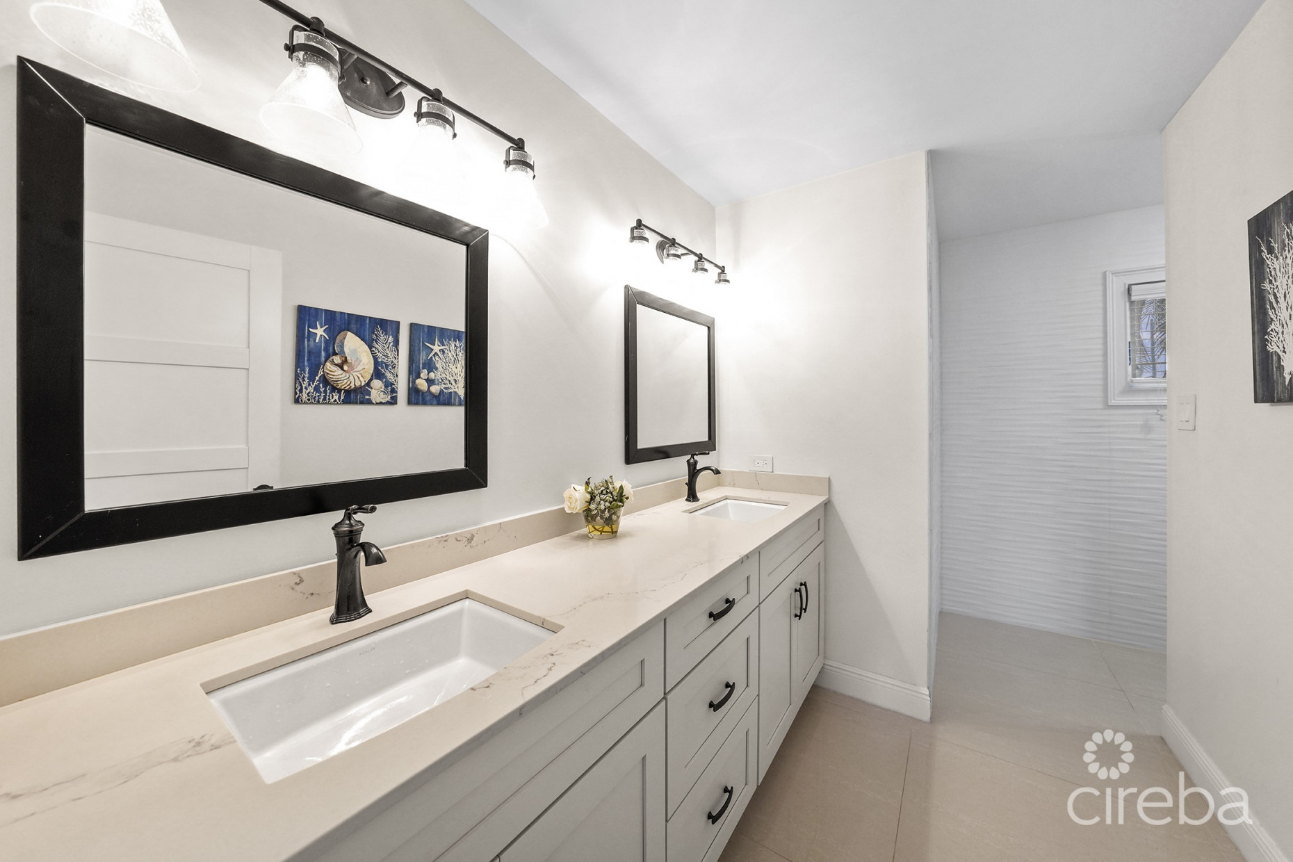 GOVERNORS HARBOUR ESTATE HOME