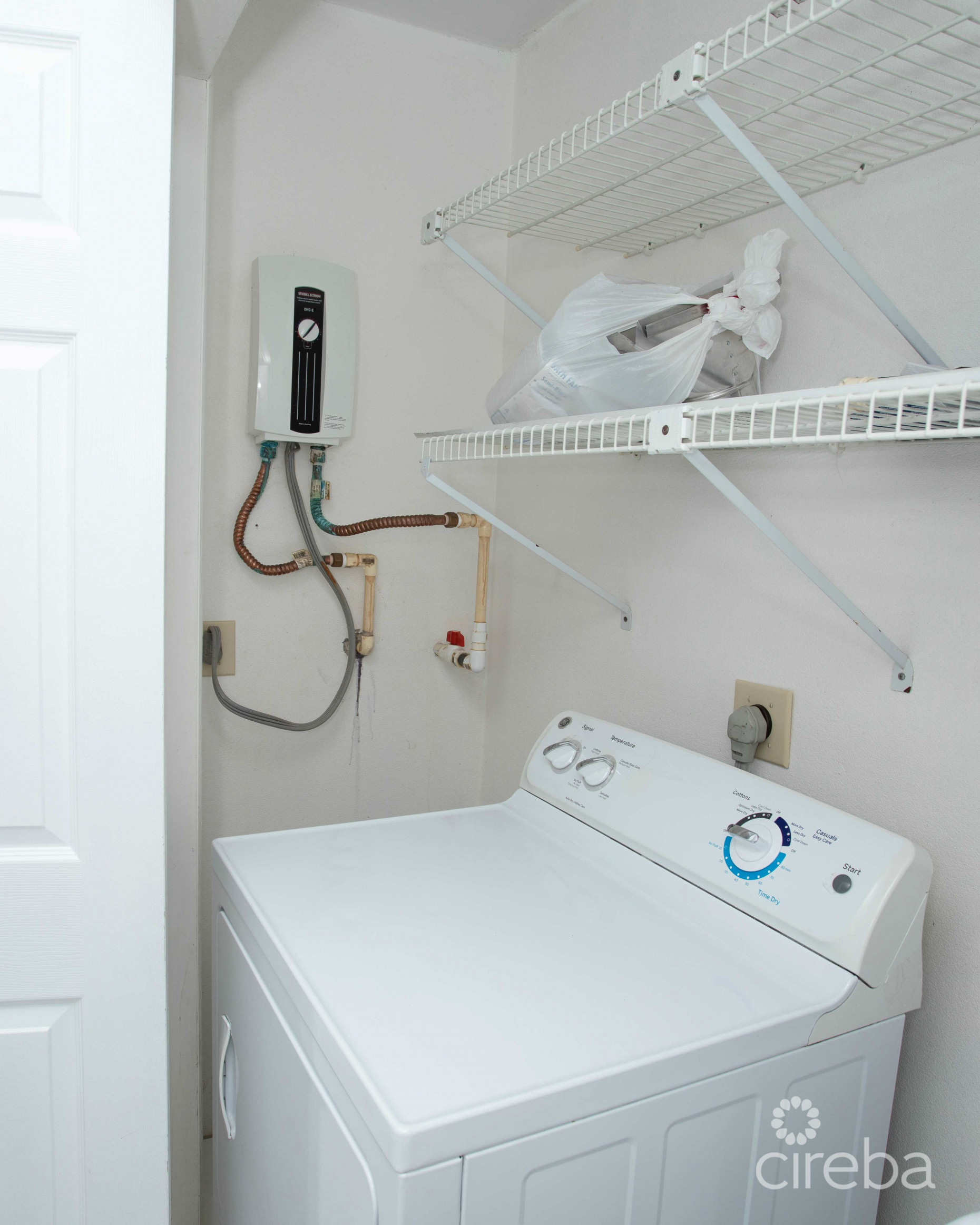 MUST SEE PLEASANT PALMS 2 BEDROOM