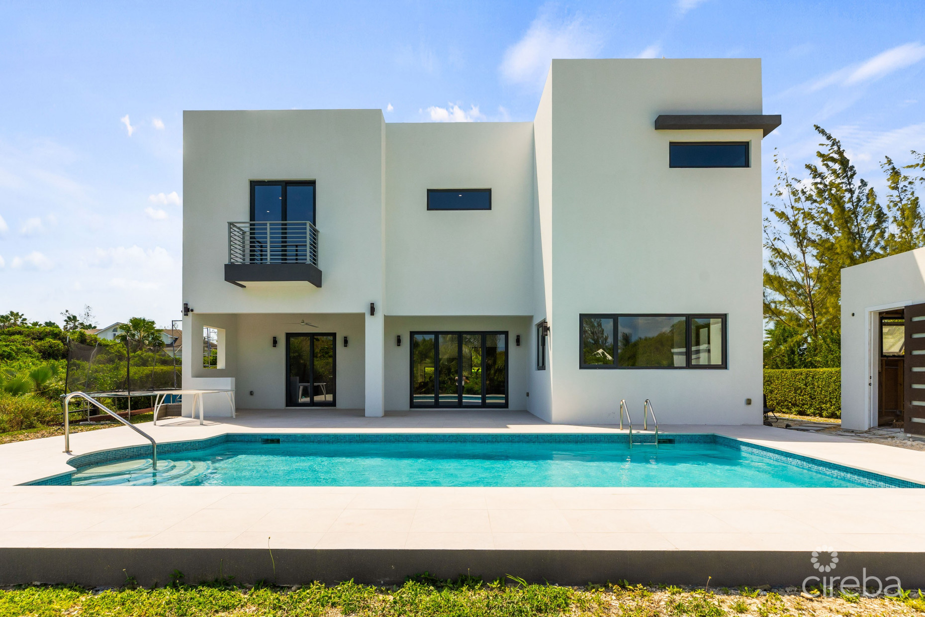 48 HAVEN CIRCLE - MODERN SINGLE FAMILY HOME