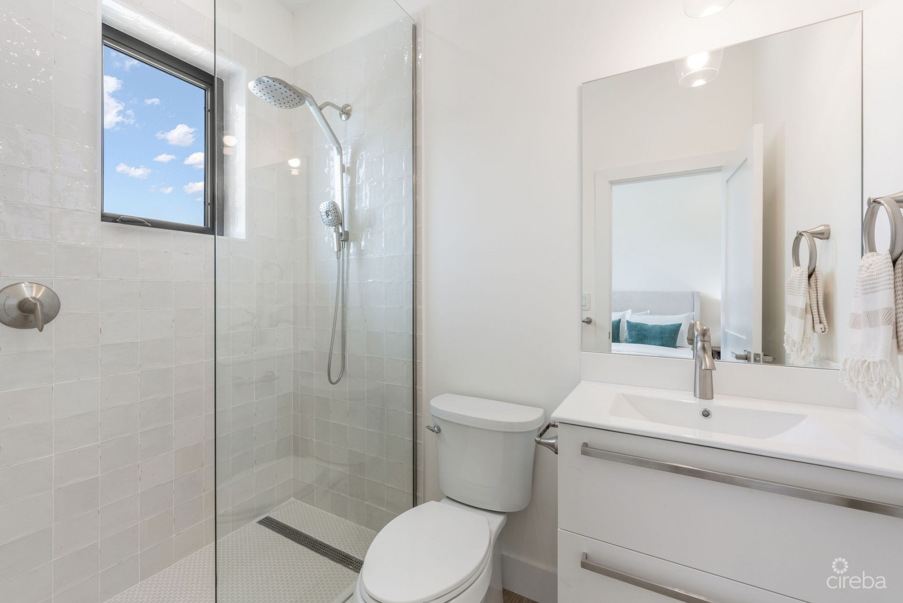 AUBURN BAY 3, CANAL FRONT HOME