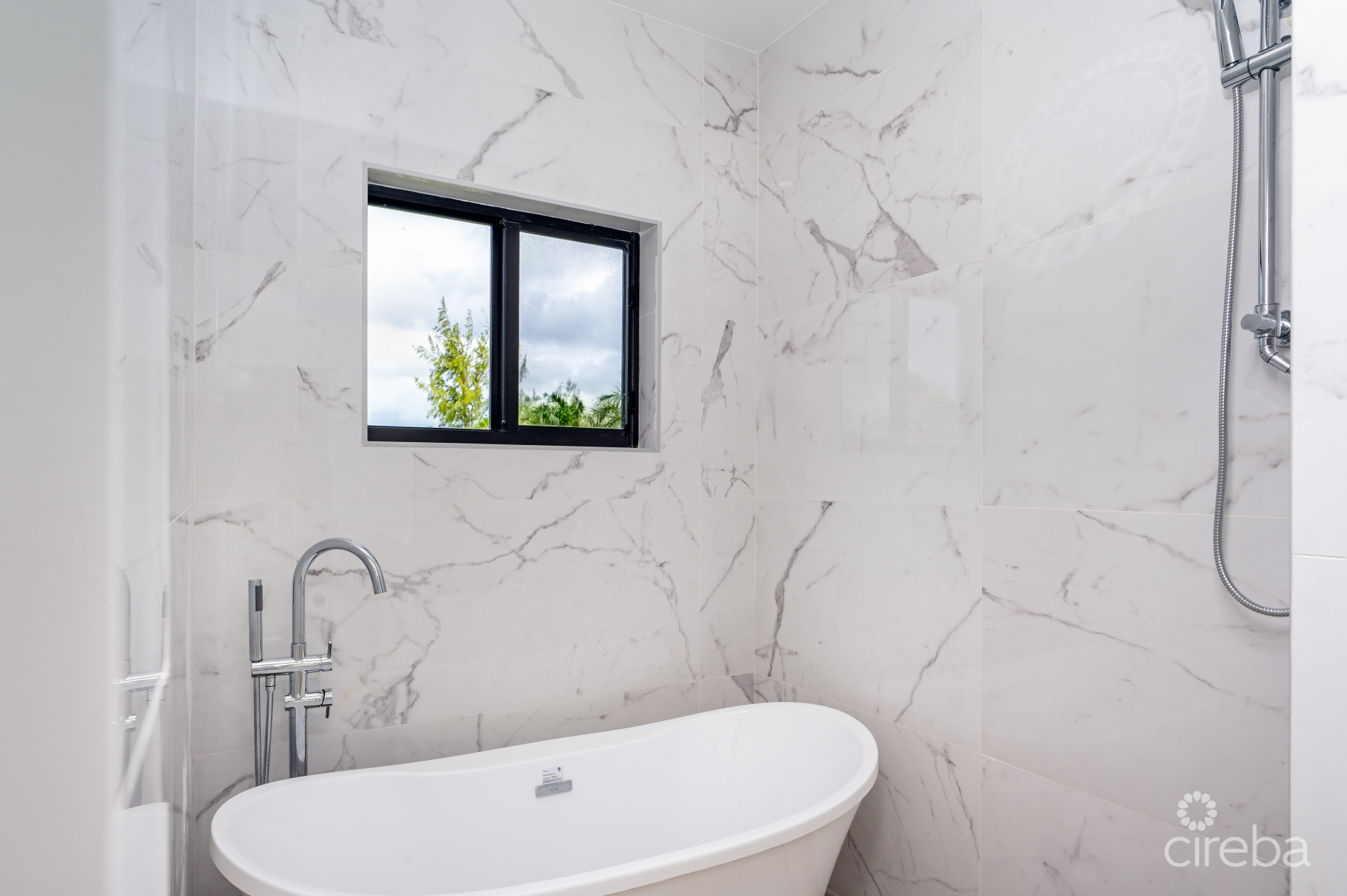 LAVANIA COURT - GATED - LARGE 2 BED 2.5 BATH TOWNHOMES