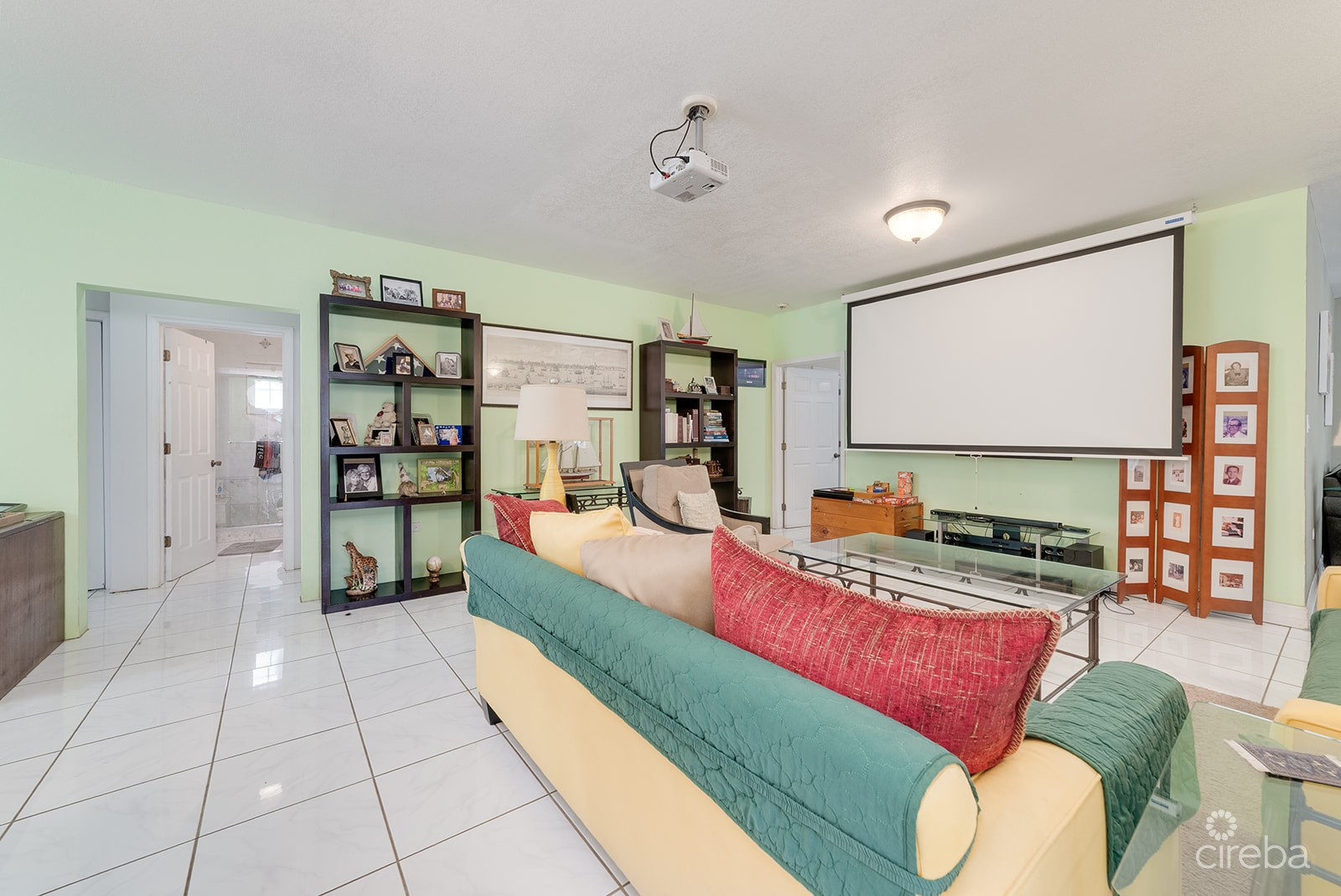 WEST BAY SINGLE FAMILY HOME ON 0.3 ACRE LOT