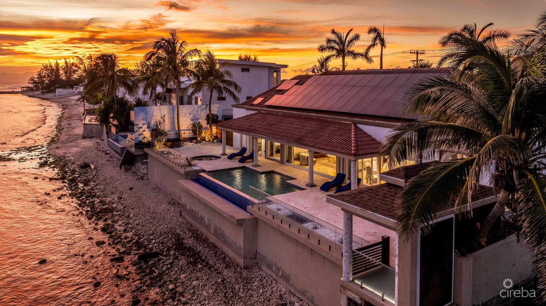 VILLA D'ESTE - PROSPECT POINT WATERFRONT HOME