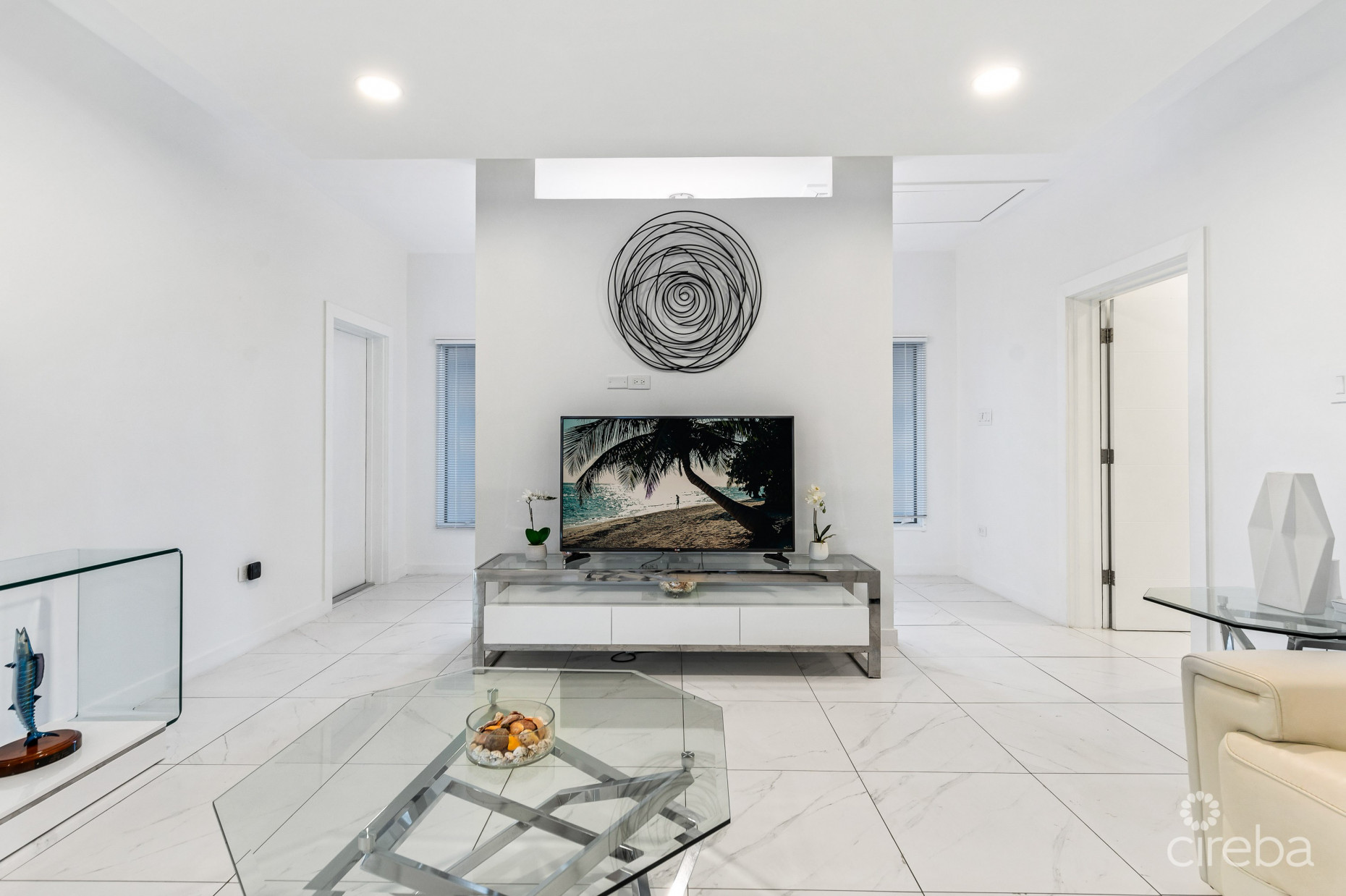 FULLY REMODELED 3BR FAMILY HOME IN NORTH SOUND ESTATES