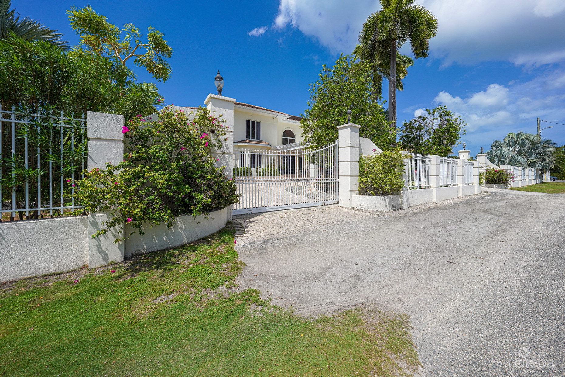 GOVERNORS HARBOUR ESTATE HOME
