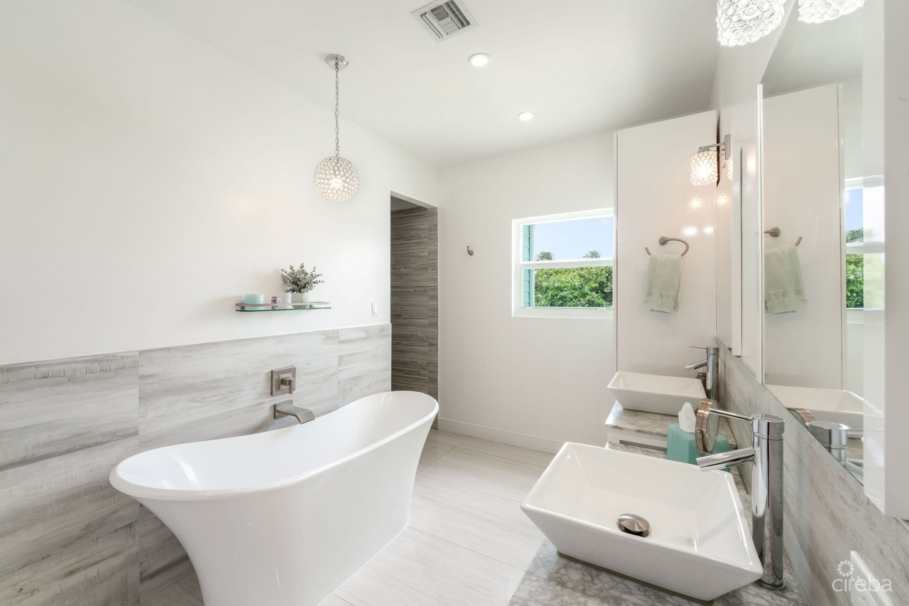 THE COTTAGES IN EAST END ~ BOUTIQUE HOTEL