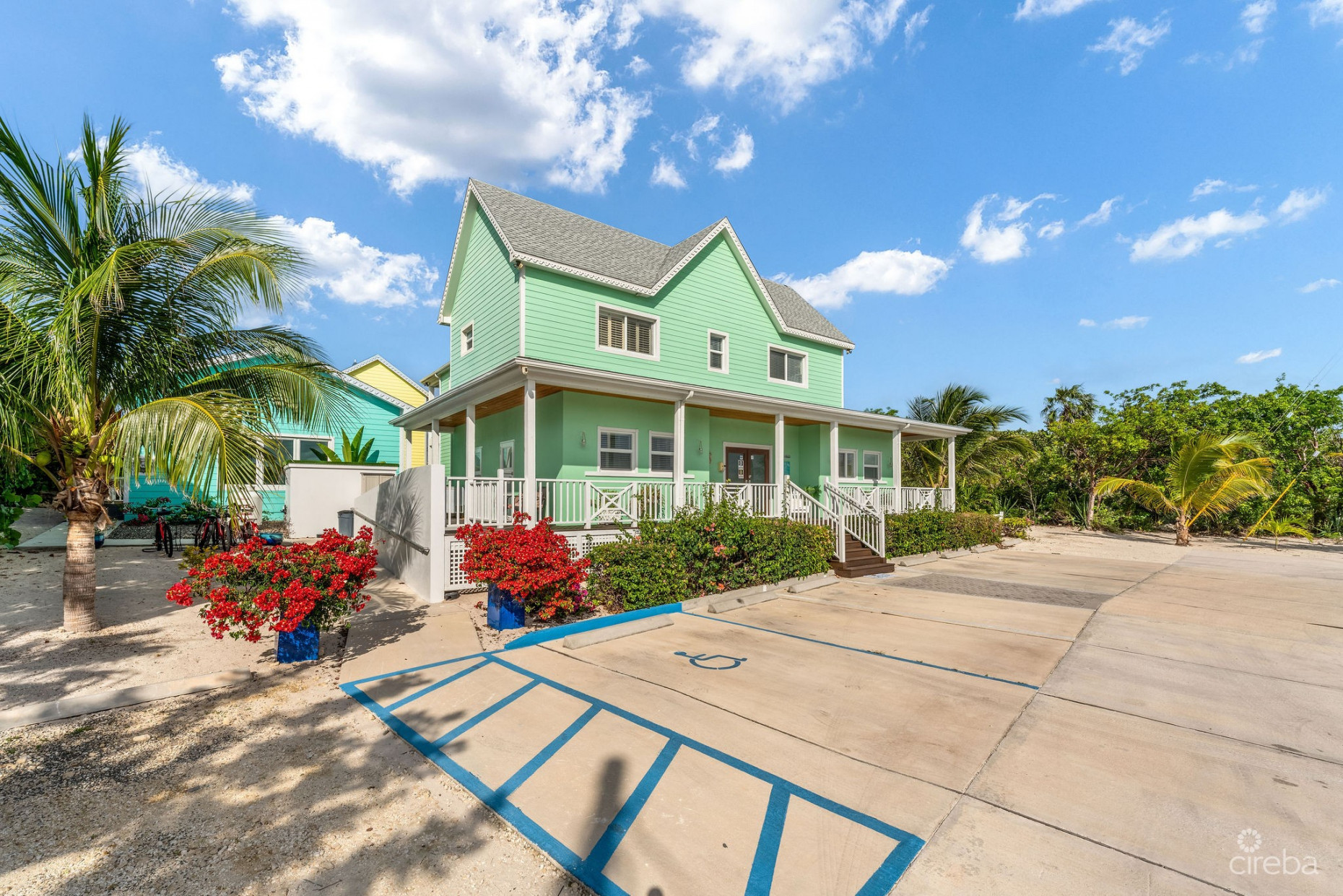 THE COTTAGES IN EAST END ~ BOUTIQUE HOTEL