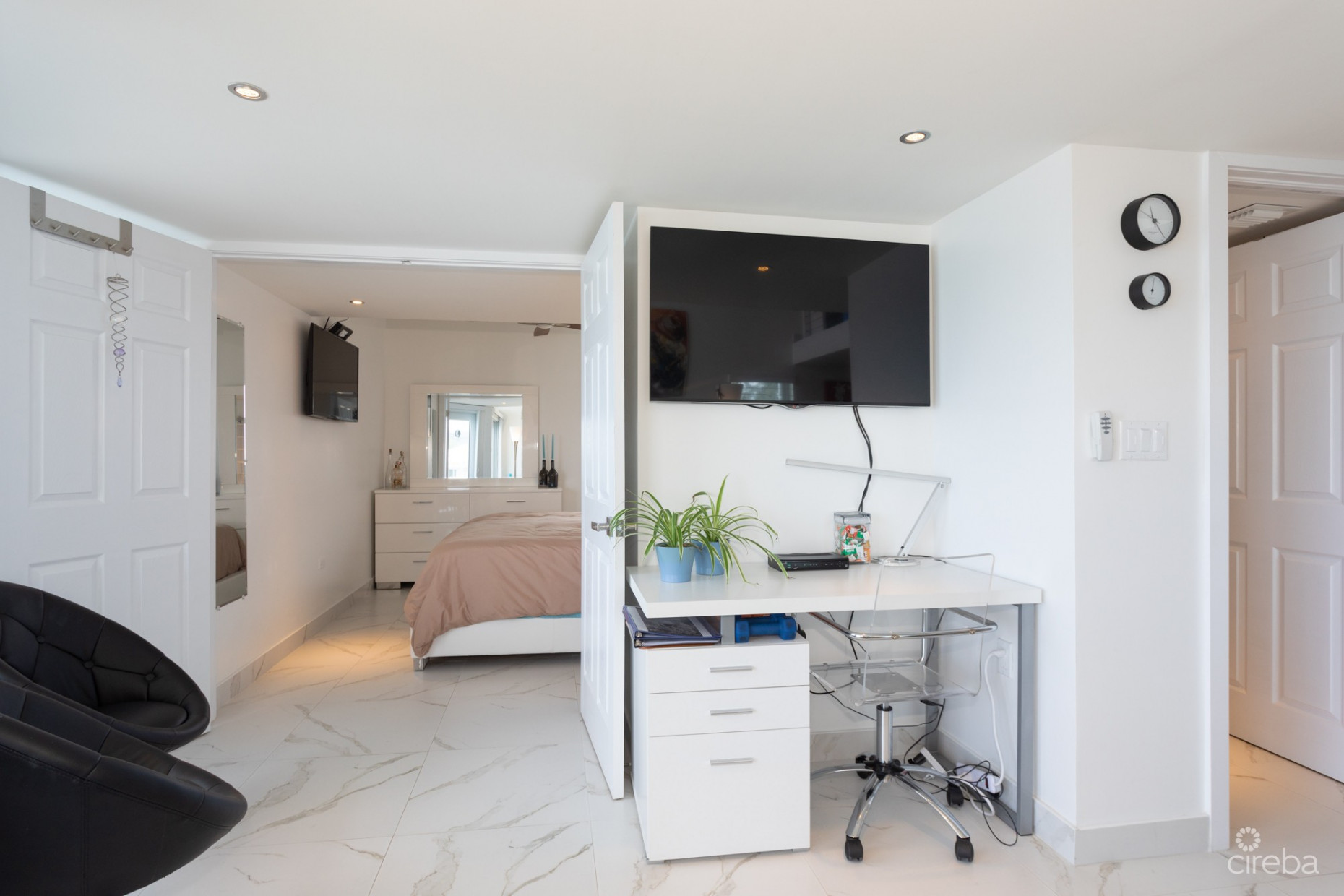 CAYMAN REEF RESORT BEACHFRONT WITH FUTURE REDEVELOPMENT